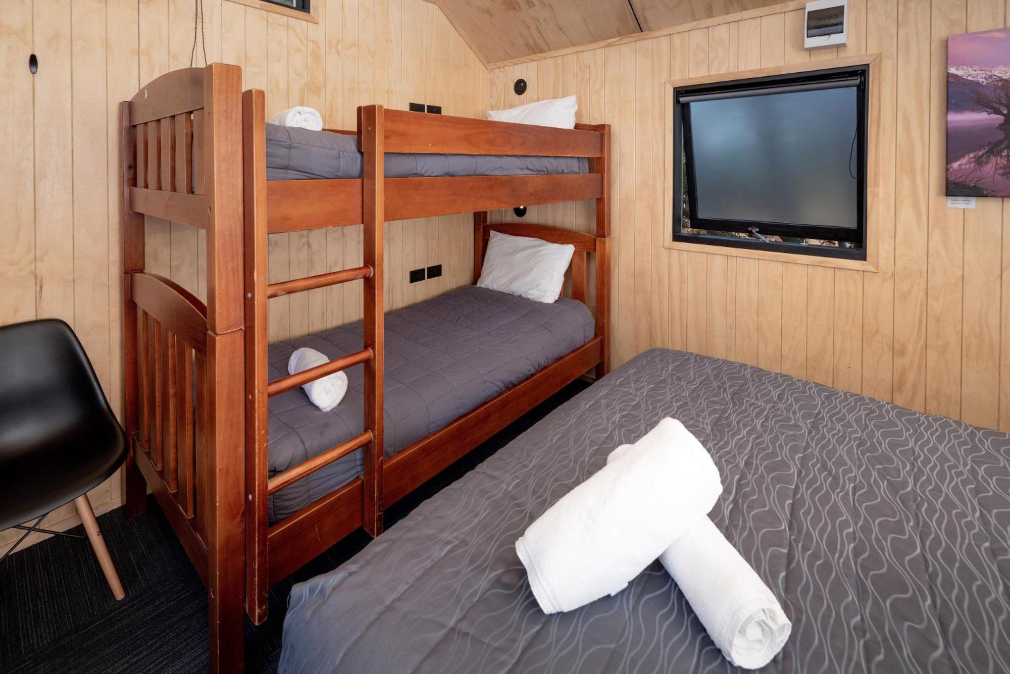 Queenstown Top 10 Holiday Park Экстерьер фото