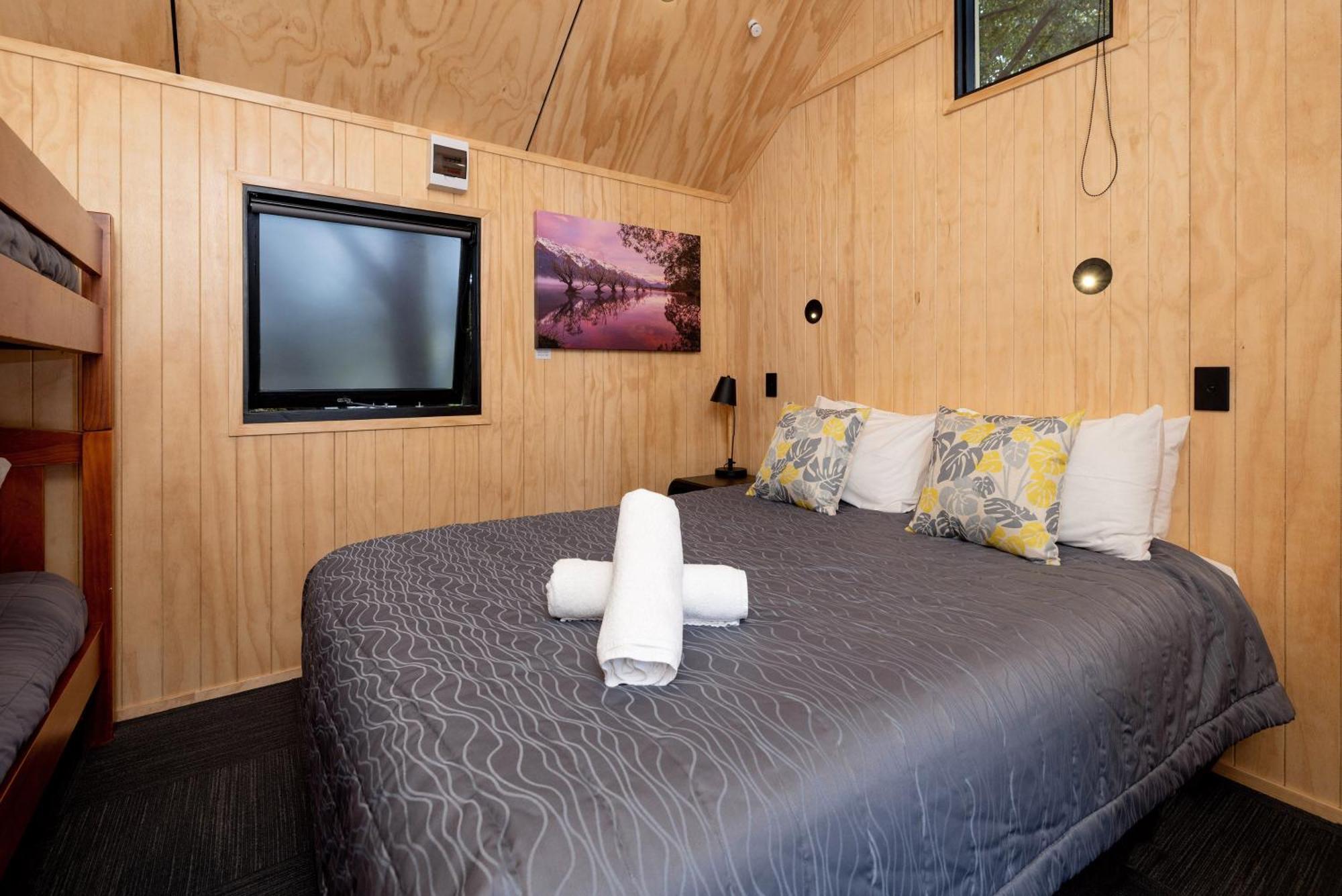 Queenstown Top 10 Holiday Park Экстерьер фото