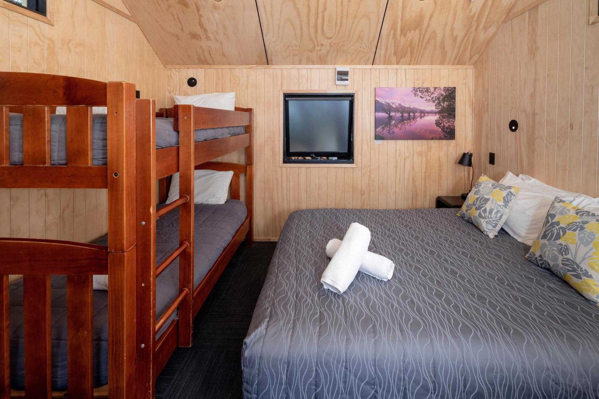 Queenstown Top 10 Holiday Park Экстерьер фото