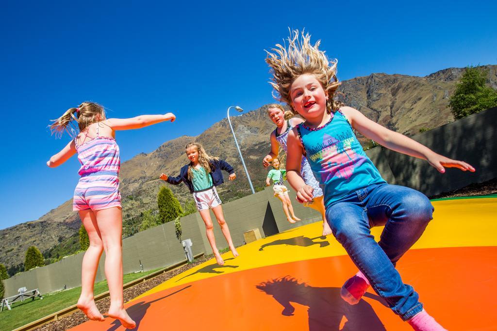 Queenstown Top 10 Holiday Park Экстерьер фото