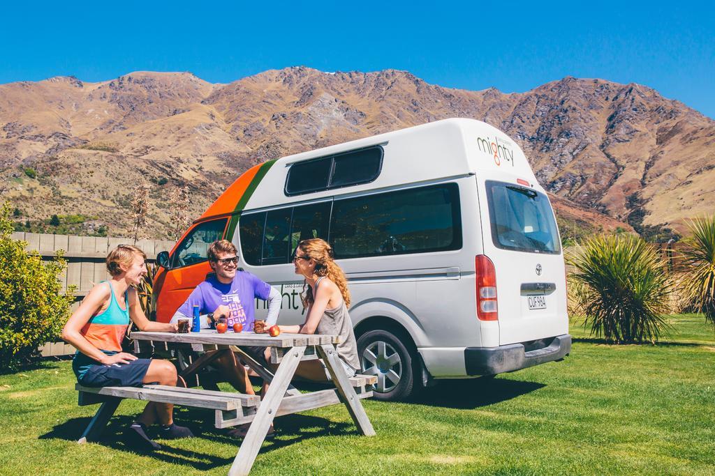 Queenstown Top 10 Holiday Park Экстерьер фото