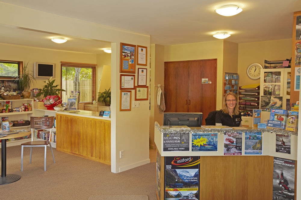 Queenstown Top 10 Holiday Park Экстерьер фото