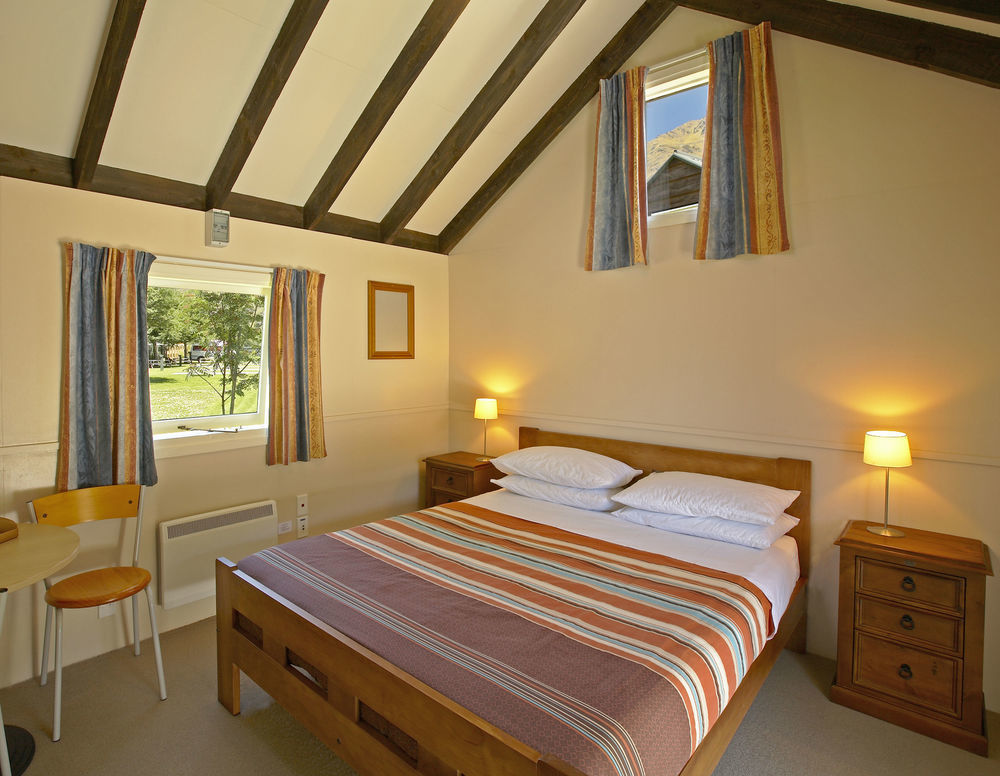 Queenstown Top 10 Holiday Park Экстерьер фото
