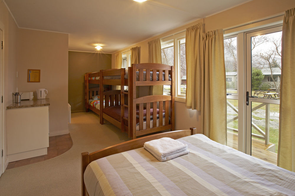 Queenstown Top 10 Holiday Park Экстерьер фото