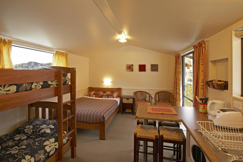 Queenstown Top 10 Holiday Park Экстерьер фото