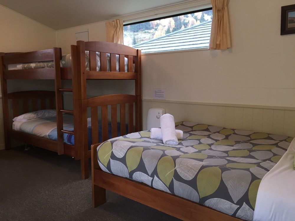 Queenstown Top 10 Holiday Park Экстерьер фото