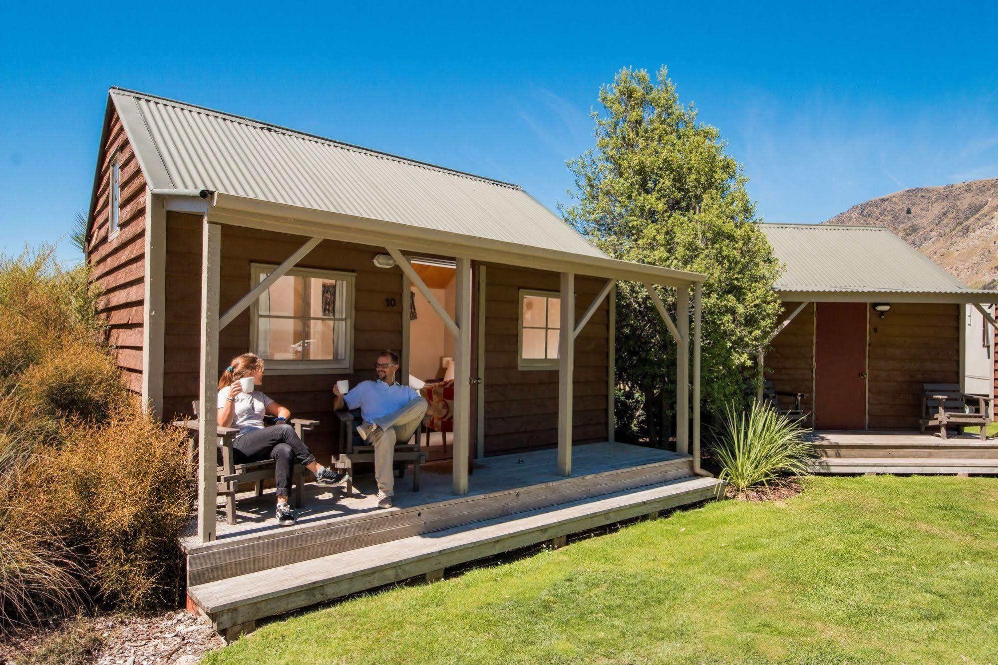 Queenstown Top 10 Holiday Park Экстерьер фото